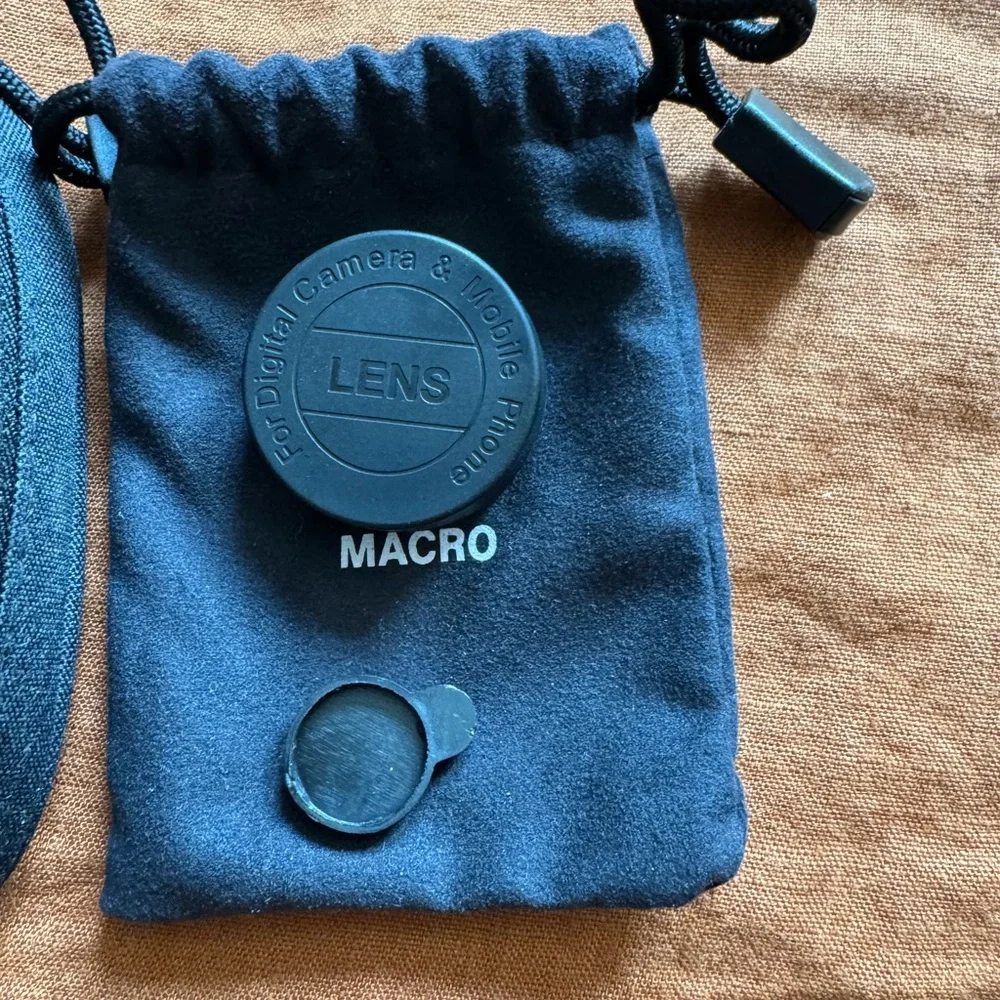 Sandmarc Macro 25 mm Camera Lens With Lens Covers And Clips For iPhone